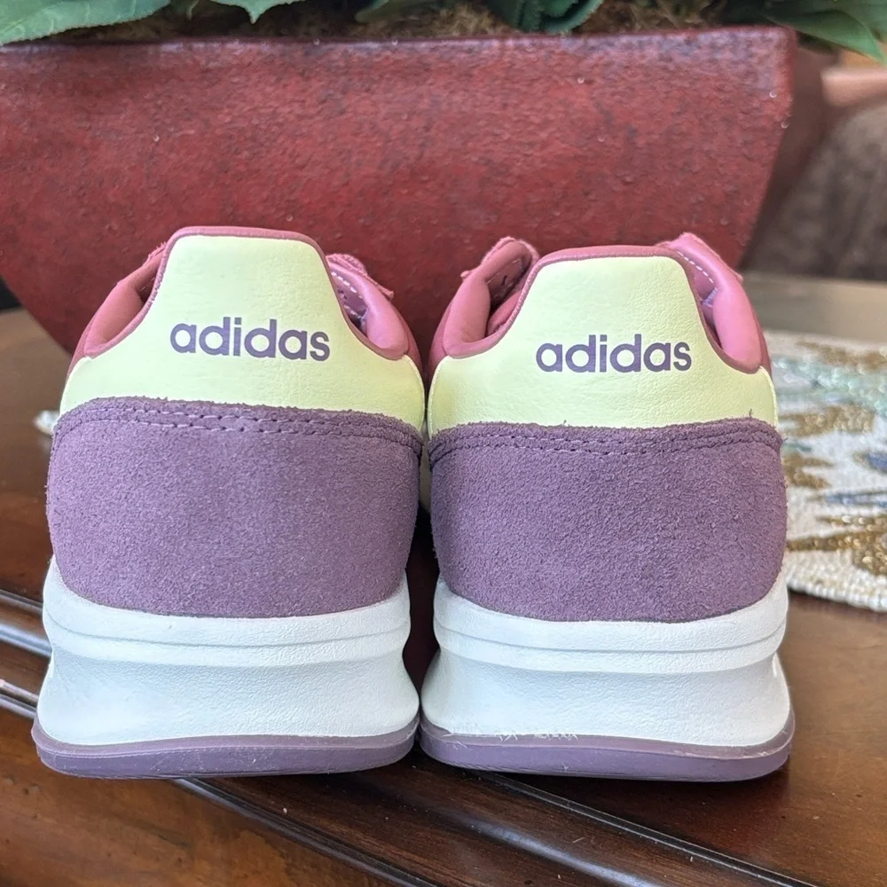 Brand New Adidas Run 70s 2.0 Lace Up Sneakers Retro Cloudfoam Cushioned Vintage